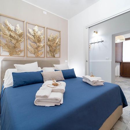 Regina Damarete Ortigia Boutique Apartment Syracuse Bagian luar foto